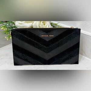 Michael Kors Black Clutch Wristlet